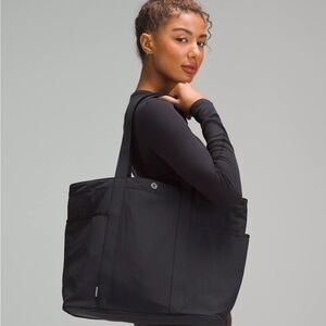 Lululemon Daily Multi Tote Bag